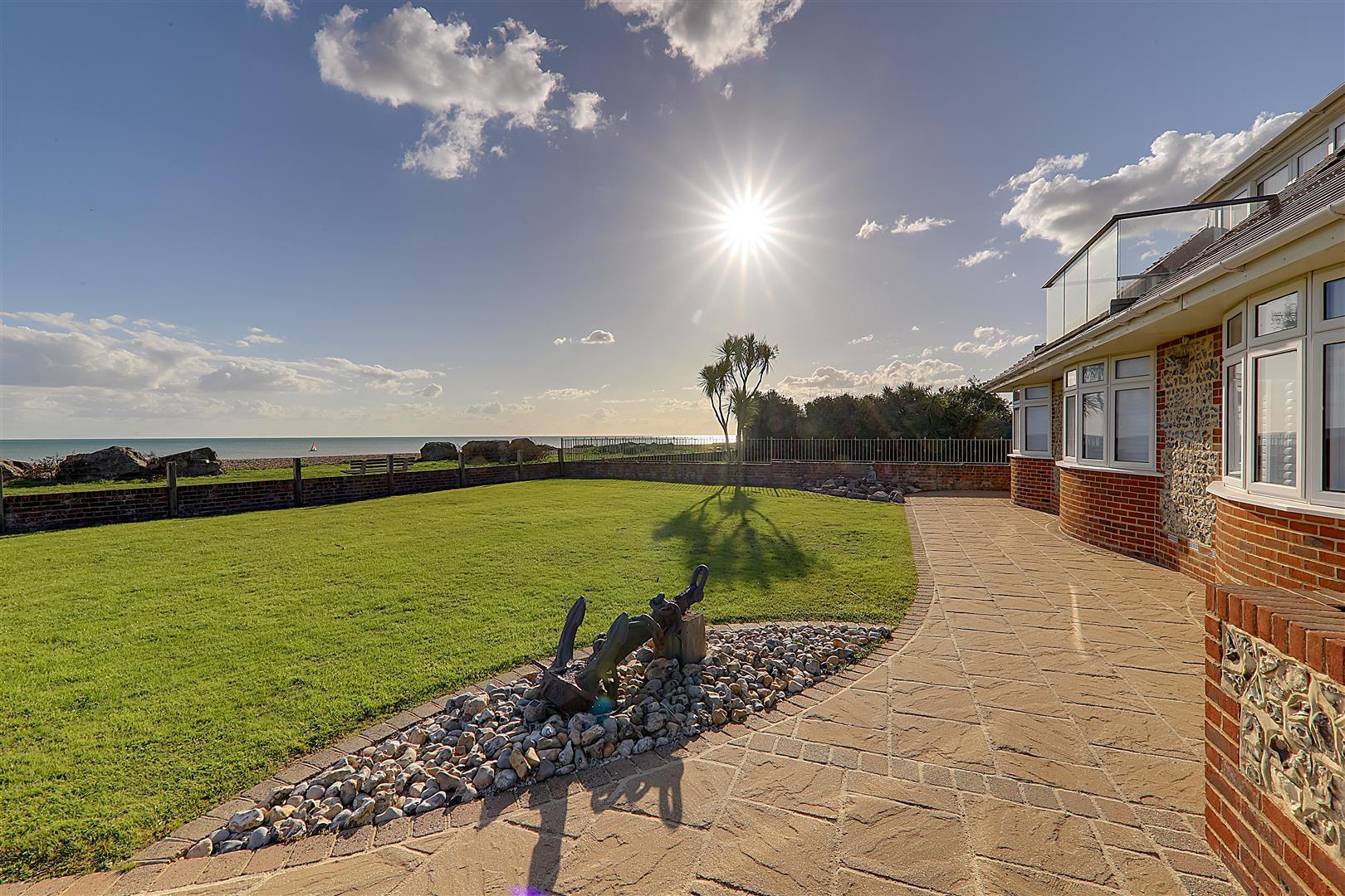 Chalet - Detached | Lamorna Gardens, Ferring, Worthing | For Sale